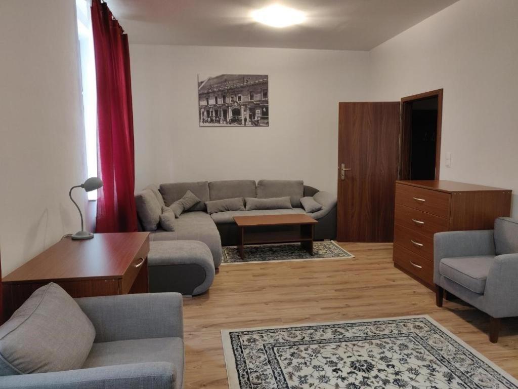 Penzion Sessler *** Trnava Bagian luar foto